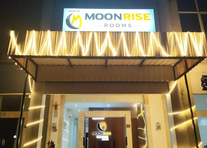 Moonrise Hotel 5*